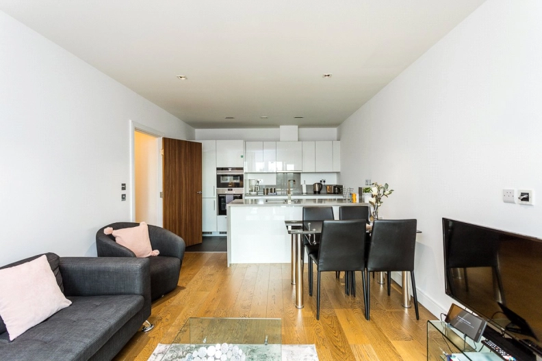 2 bedrooms apartments/flats for sale in Longfield Avenue, Ealing - W5 view 3
