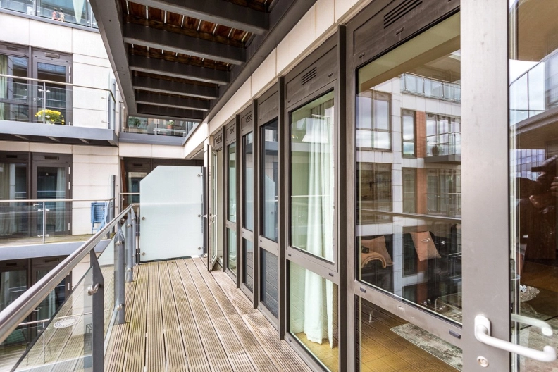 2 bedrooms apartments/flats for sale in Longfield Avenue, Ealing - W5 view 9