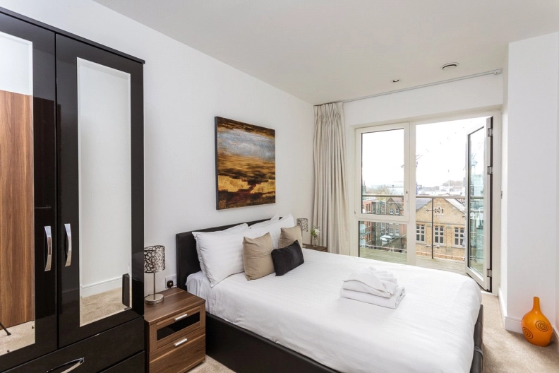 2 bedrooms apartments/flats for sale in Longfield Avenue, Ealing - W5 view 5
