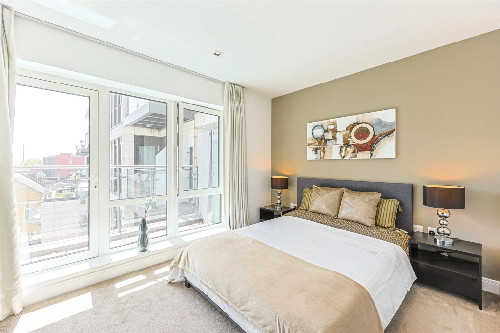 2 bedrooms apartments/flats for sale in Longfield Avenue, Ealing - W5 view 5