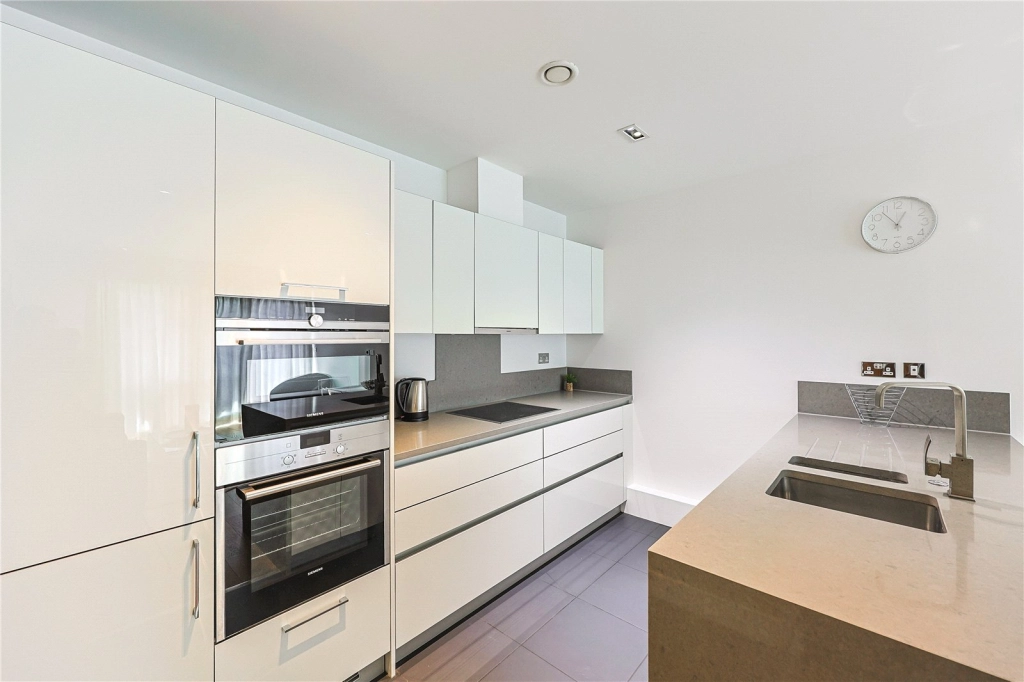 2 bedrooms apartments/flats for sale in Longfield Avenue, Ealing - W5 view 11