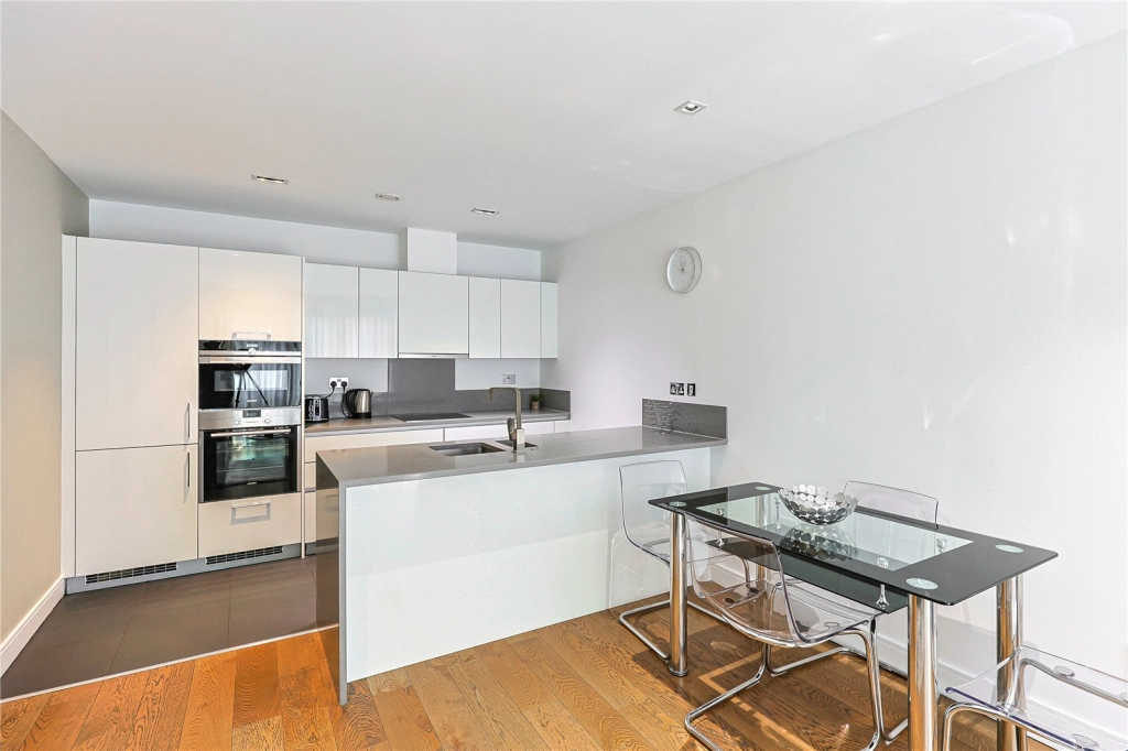 2 bedrooms apartments/flats for sale in Longfield Avenue, Ealing - W5 view 12