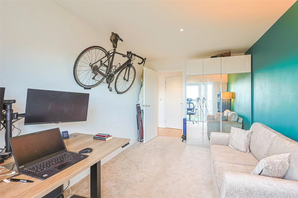 2 bedrooms apartments/flats for sale in Beaufort Square, Beaufort Park, Colindale - NW9 view 15