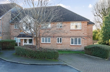 Bornedene, Potters Bar, Hertfordshire EN6 image 1