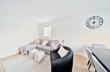 Bornedene, Potters Bar, Hertfordshire EN6 image 13