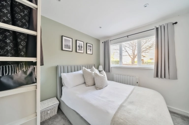 Bornedene, Potters Bar, Hertfordshire EN6 image 4