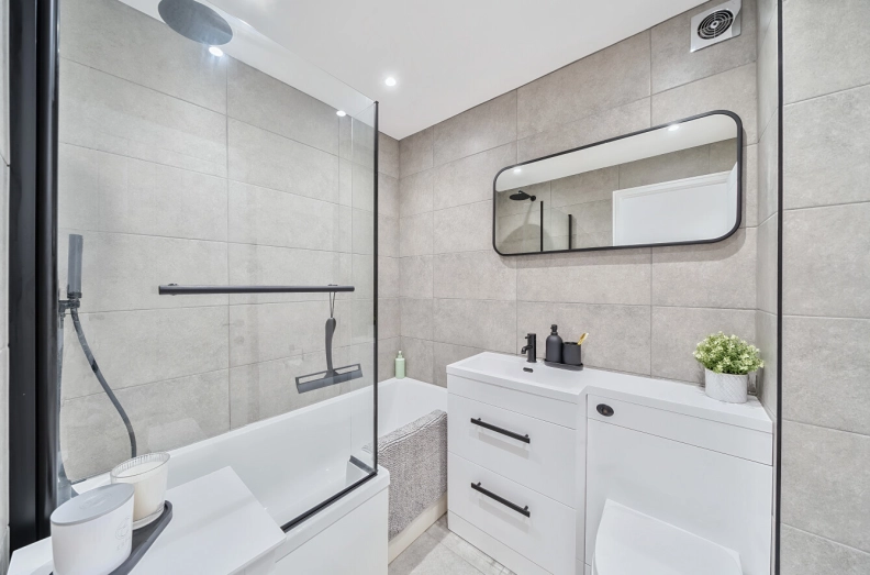 1 bedroom apartments/flats to sale in Bornedene, Potters Bar, Hertfordshire-image 5