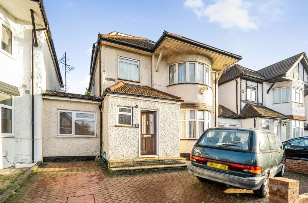 5 bedrooms houses for sale in Colindeep Gardens, Hendon - NW4 view 12