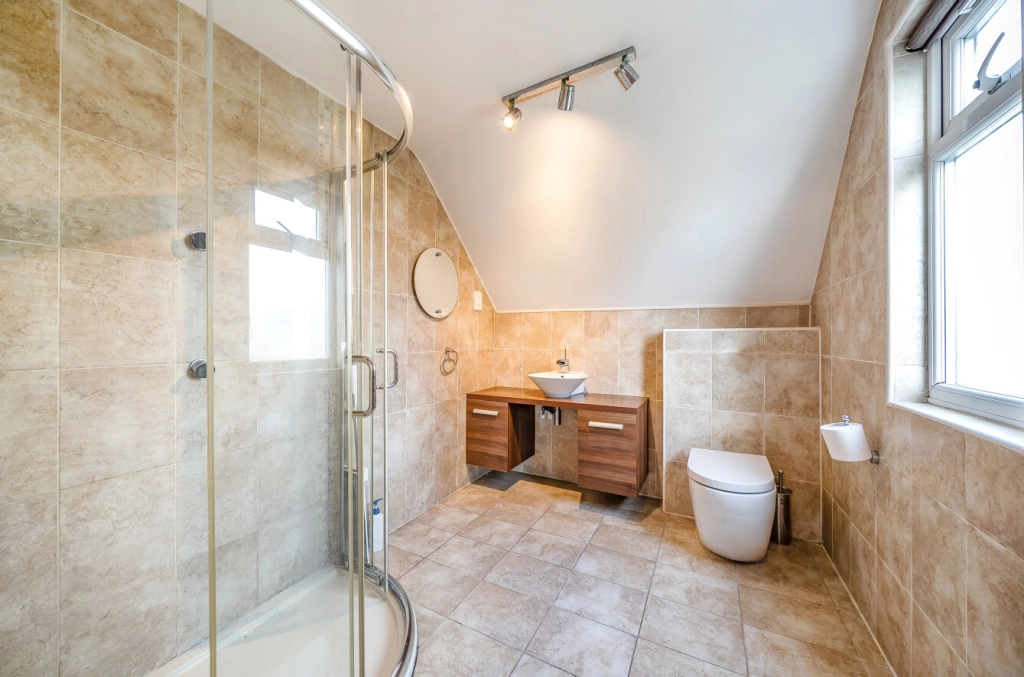 5 bedrooms houses for sale in Colindeep Gardens, Hendon - NW4 view 19