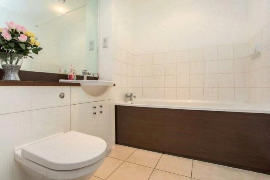 2 bedrooms apartments/flats for sale in Acklington Drive, Colindale - NW9 view 8