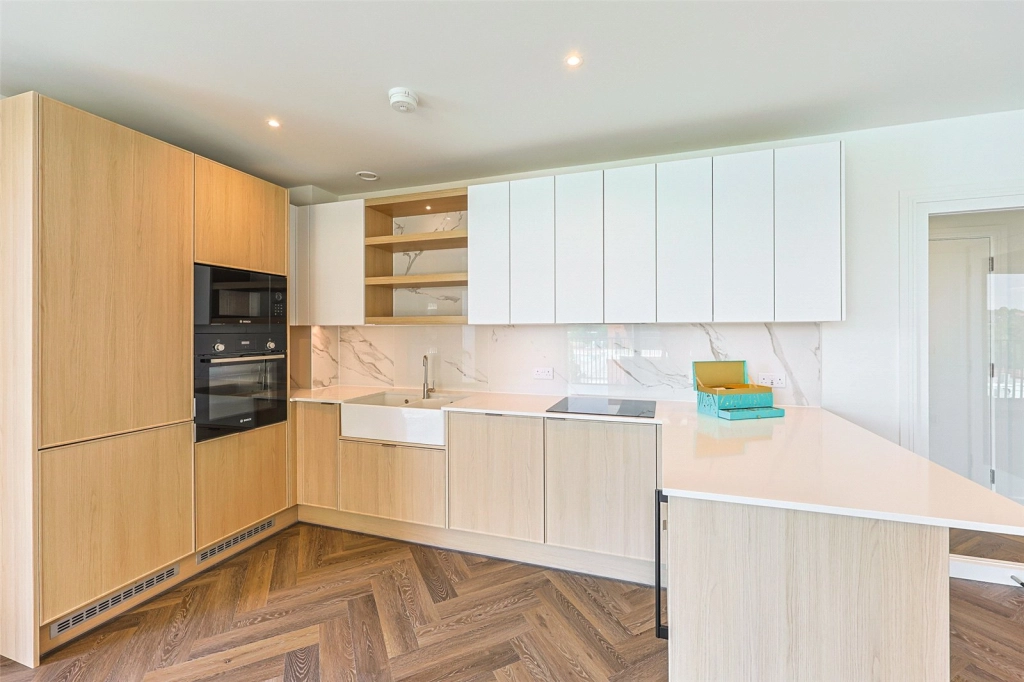 3 bedrooms apartments/flats for sale in Henshaw Parade, The Hyde, Colindale - NW9 view 2