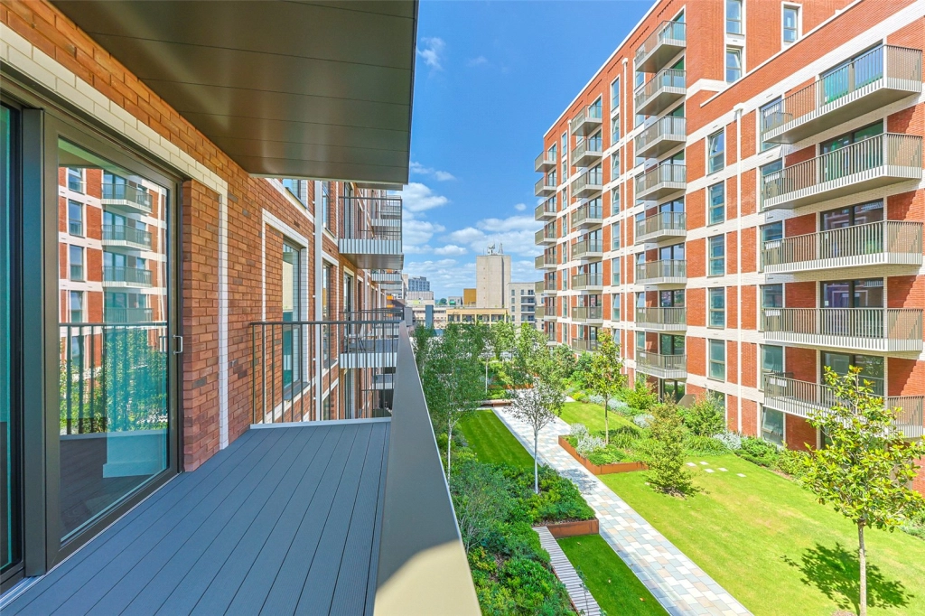 3 bedrooms apartments/flats for sale in Henshaw Parade, The Hyde, Colindale - NW9 view 10