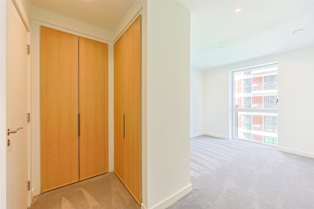 3 bedrooms apartments/flats for sale in Henshaw Parade, The Hyde, Colindale - NW9 view 5