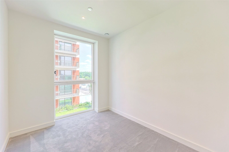 3 bedrooms apartments/flats to sale in Henshaw Parade, The Hyde, Colindale-image 13