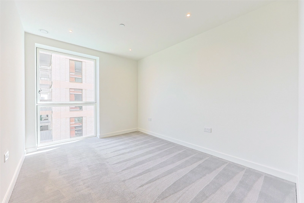 3 bedrooms apartments/flats for sale in Henshaw Parade, The Hyde, Colindale - NW9 view 6