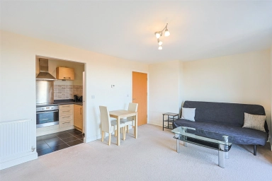 Needleman Close, Colindale - NW9 view 3