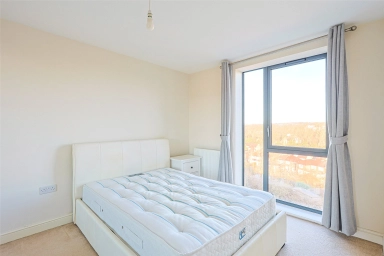 Needleman Close, Colindale - NW9 view 4