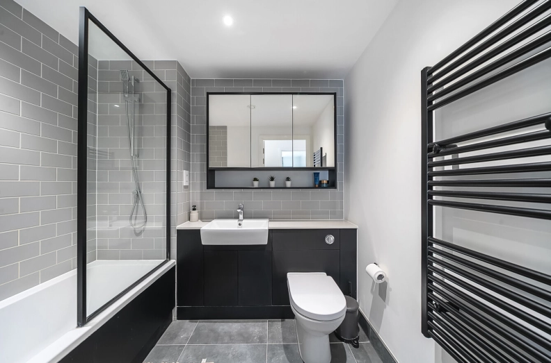 2 bedrooms apartments/flats to sale in East Drive, Beaufort Park, Colindale-image 21
