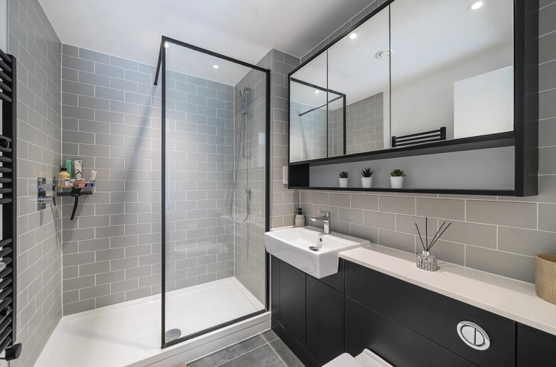 2 bedrooms apartments/flats to sale in East Drive, Beaufort Park, Colindale-image 22