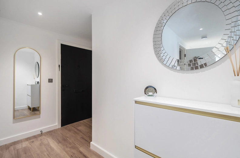 2 bedrooms apartments/flats to sale in East Drive, Beaufort Park, Colindale-image 12