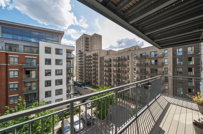 2 bedrooms apartments/flats to sale in East Drive, Beaufort Park, Colindale-image 10