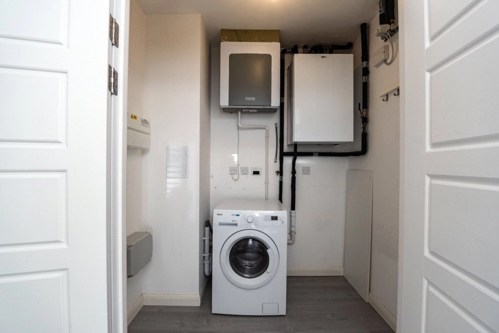 2 bedrooms apartments/flats for sale in Grahame Park Way, Colindale - NW9 view 8