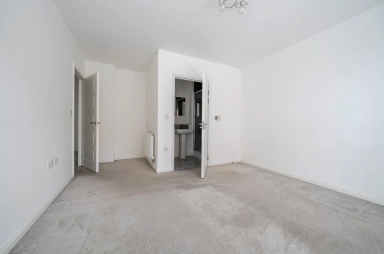 Grahame Park Way, Colindale - NW9 view 18