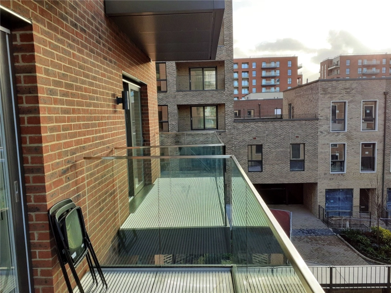 1 bedroom apartments/flats to sale in Lismore Boulevard, Colindale Gardens, Colindale-image 10