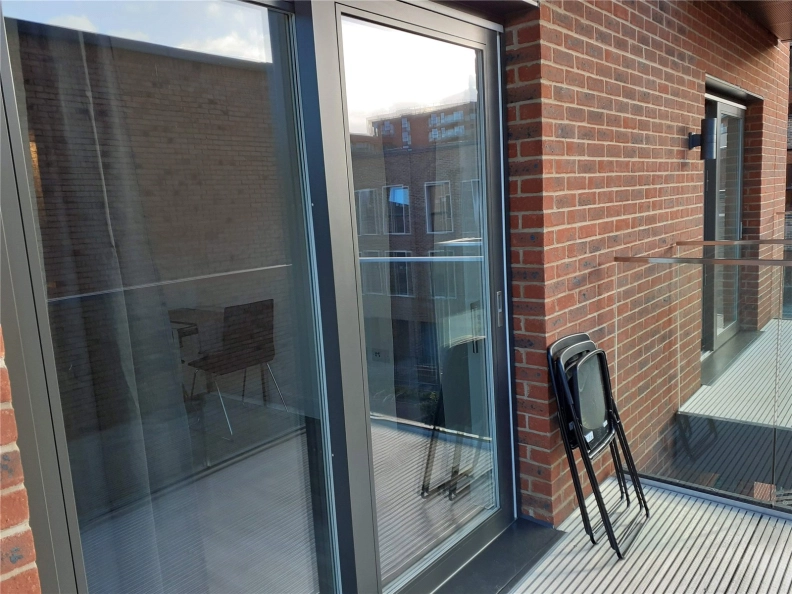 1 bedroom apartments/flats to sale in Lismore Boulevard, Colindale Gardens, Colindale-image 12