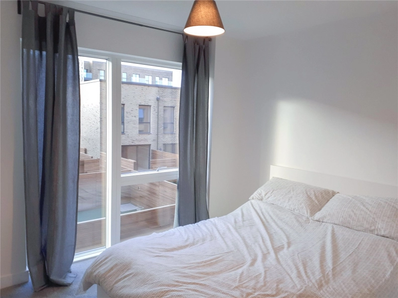 1 bedroom apartments/flats to sale in Lismore Boulevard, Colindale Gardens, Colindale-image 7