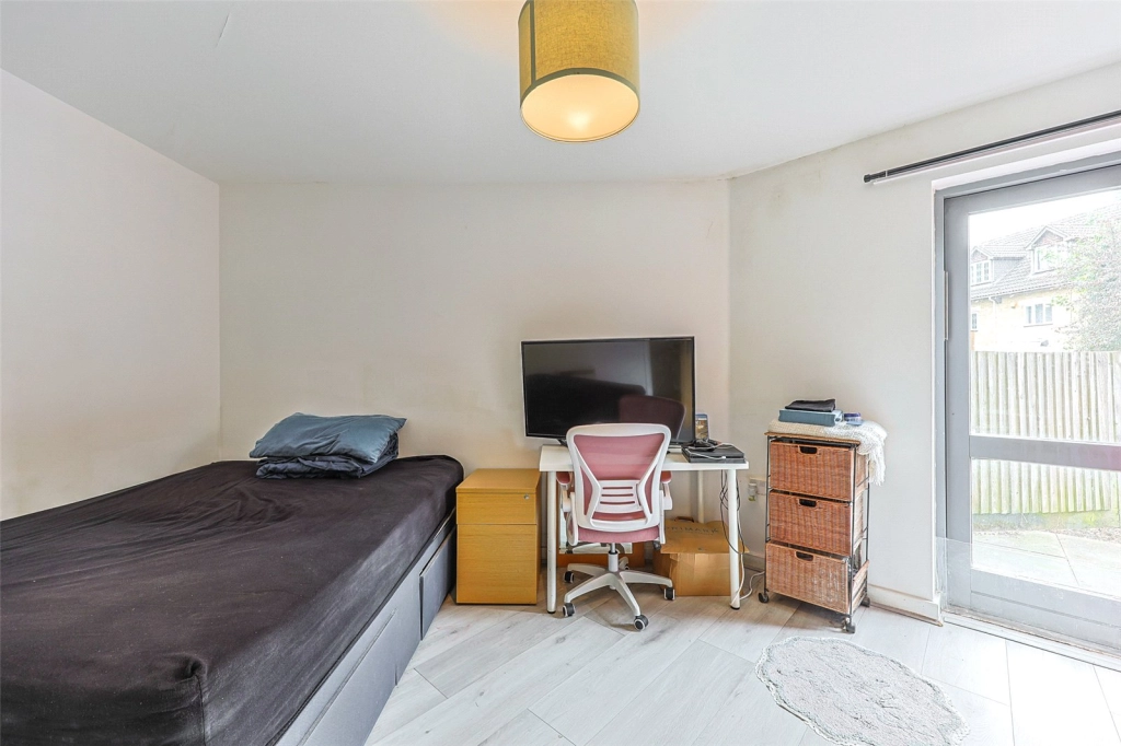 2 bedrooms apartments/flats for sale in Kenley Avenue, Colindale - NW9 view 6