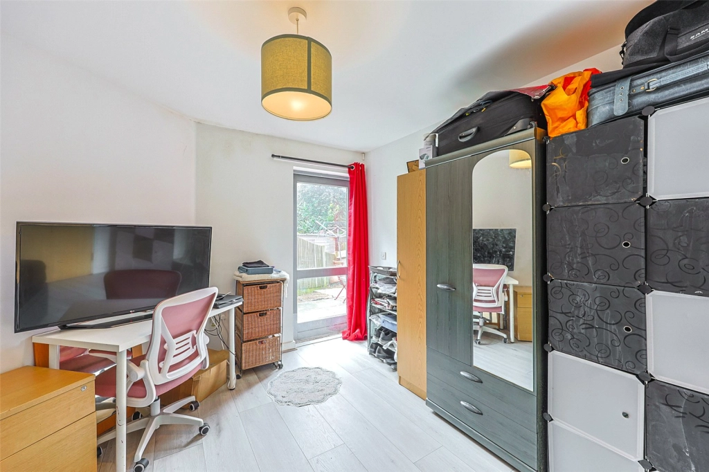 2 bedrooms apartments/flats for sale in Kenley Avenue, Colindale - NW9 view 7