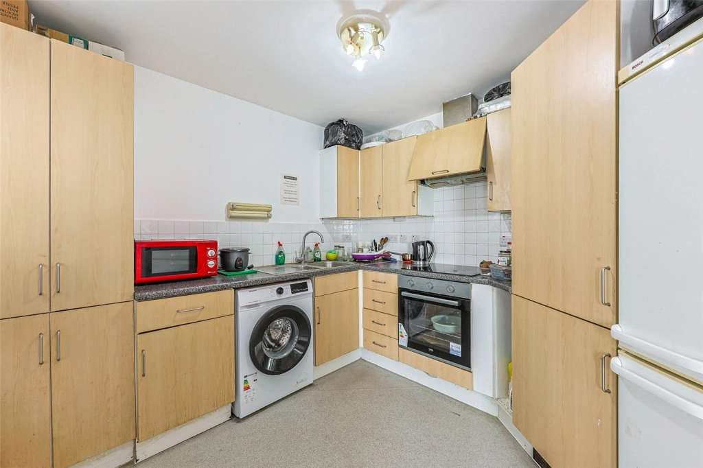 2 bedrooms apartments/flats for sale in Kenley Avenue, Colindale - NW9 view 8