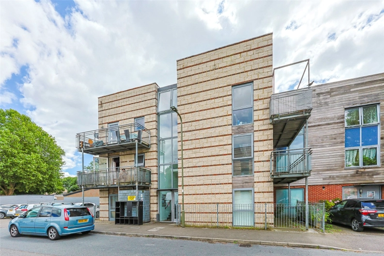 2 bedrooms apartments/flats to sale in Kenley Avenue, Colindale-image 1
