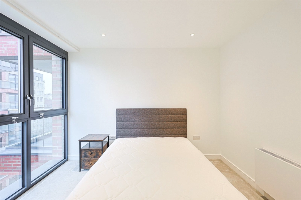1 bedroom apartments/flats for sale in South Way, Wembley - HA9 view 8