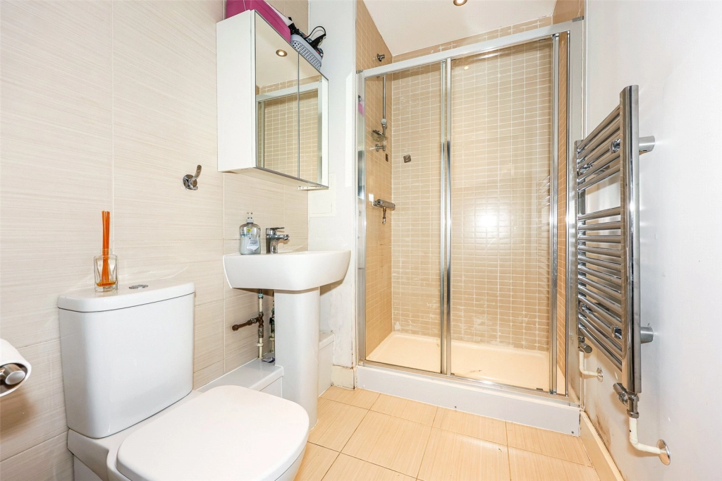 2 bedrooms apartments/flats for sale in Guardian Avenue, Colindale - NW9 view 6