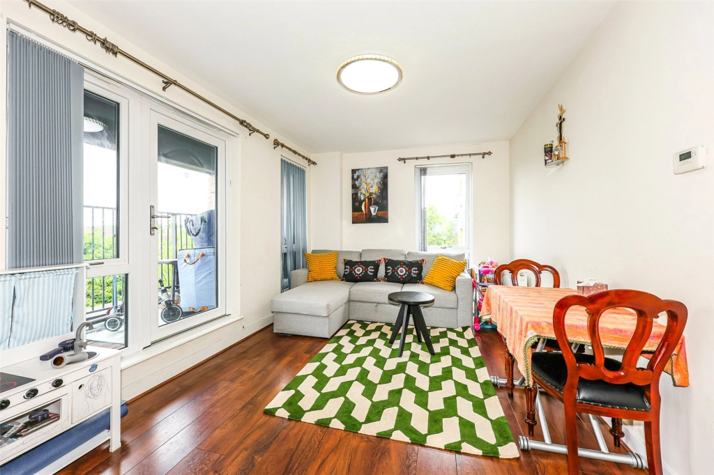 2 bedrooms apartments/flats for sale in Guardian Avenue, Colindale - NW9 view 4