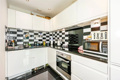 Guardian Avenue, Colindale - NW9 view 15