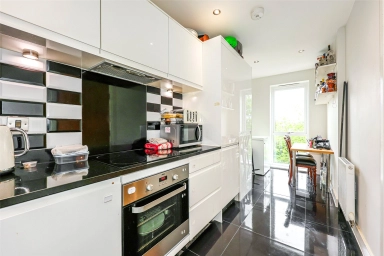 Guardian Avenue, Colindale - NW9 view 9