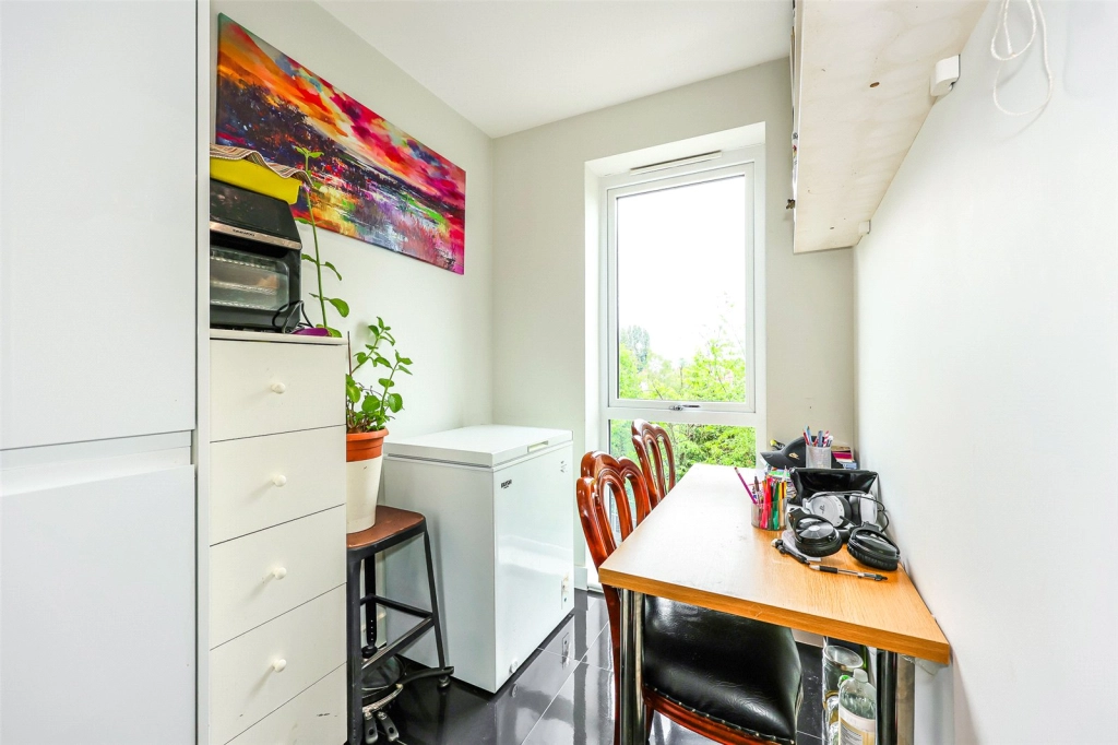 2 bedrooms apartments/flats for sale in Guardian Avenue, Colindale - NW9 view 14