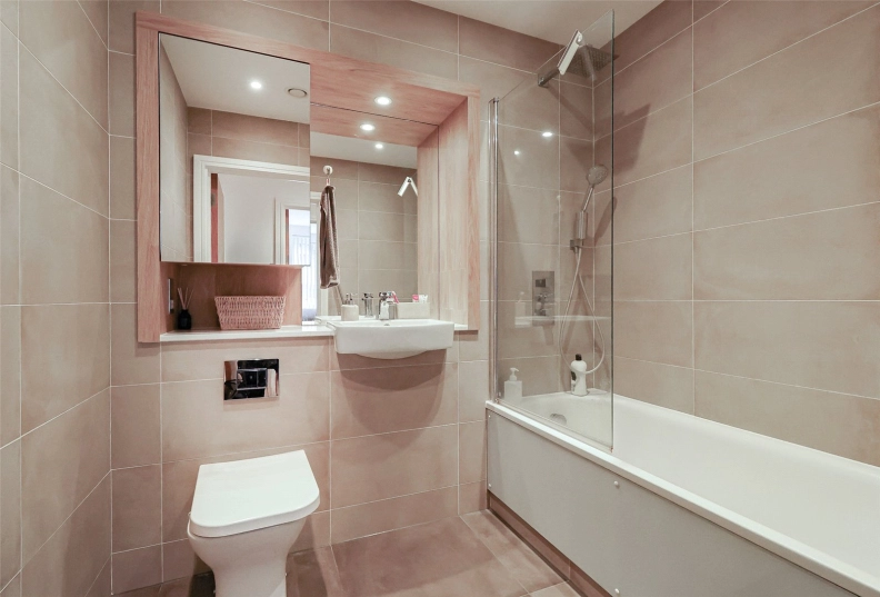2 bedrooms apartments/flats to sale in Grove Park, Colindale-image 9