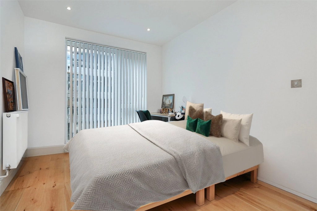 2 bedrooms apartments/flats for sale in Grove Park, Colindale - NW9 view 6