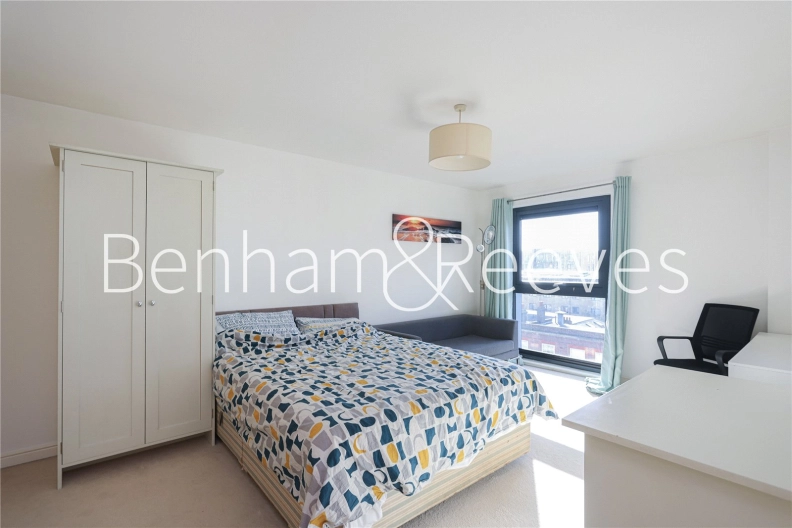 2 bedrooms apartments/flats to sale in Mannock Close, Colindale-image 6
