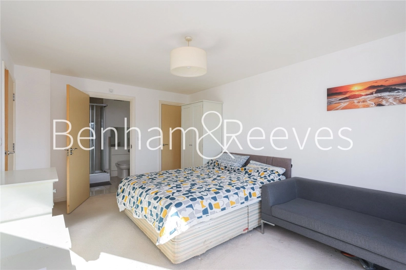 2 bedrooms apartments/flats to sale in Mannock Close, Colindale-image 13