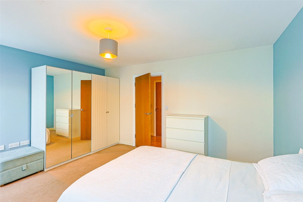 1 bedroom apartments/flats for sale in Salk Close, Colindale - NW9 view 6