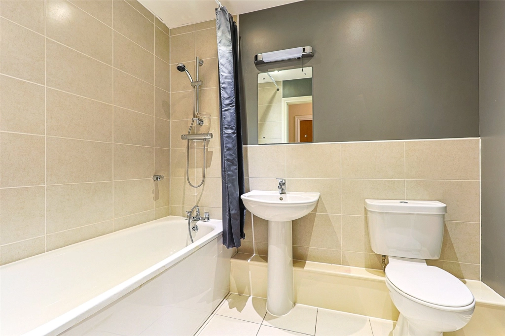 1 bedroom apartments/flats for sale in Salk Close, Colindale - NW9 view 8