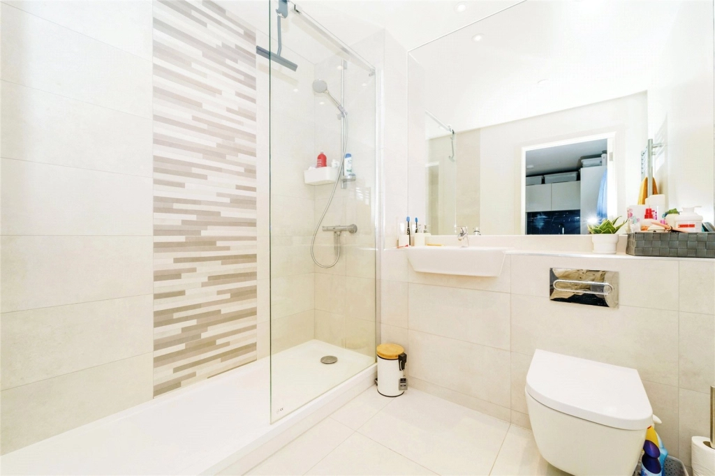 Studio apartments/flats for sale in Samara Drive, Southall - UB1 view 8