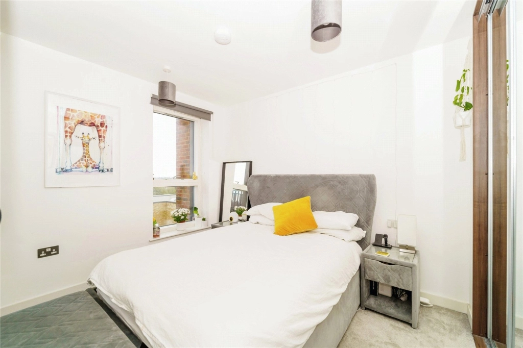 Studio apartments/flats for sale in Samara Drive, Southall - UB1 view 4