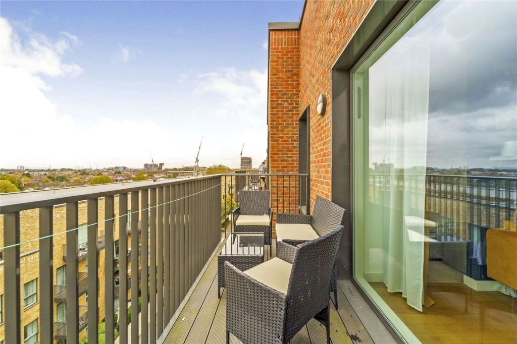 Studio apartments/flats for sale in Samara Drive, Southall - UB1 view 9