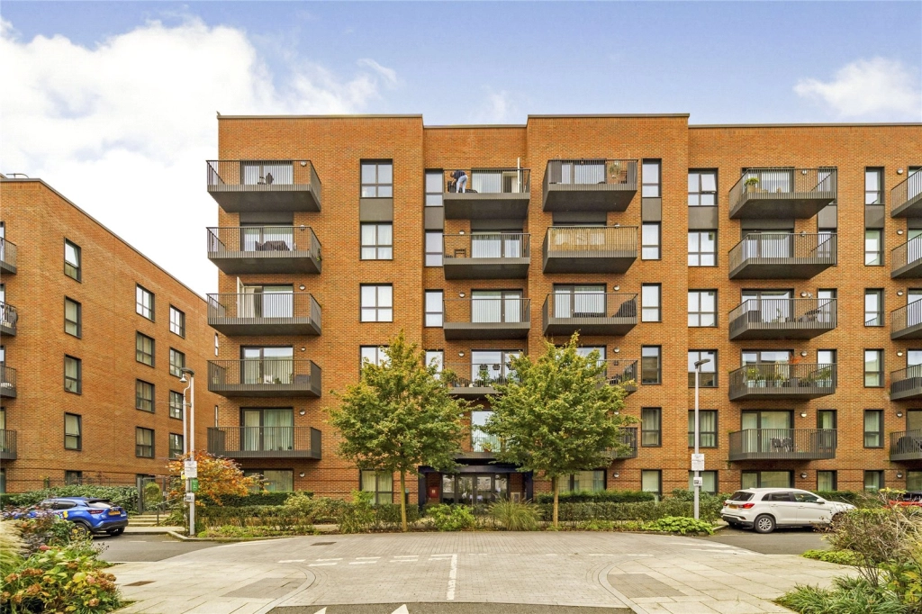 Studio apartments/flats for sale in Samara Drive, Southall - UB1 view 1